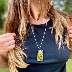 Rose, dandelion seed, moss resin necklace 🌹